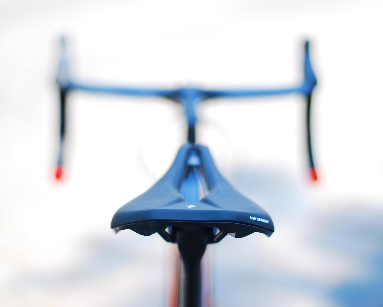 Specialized Venge Elite - Carbon Time Trail Bike 2017 | gloss tarmac black-rocket red-metallic white